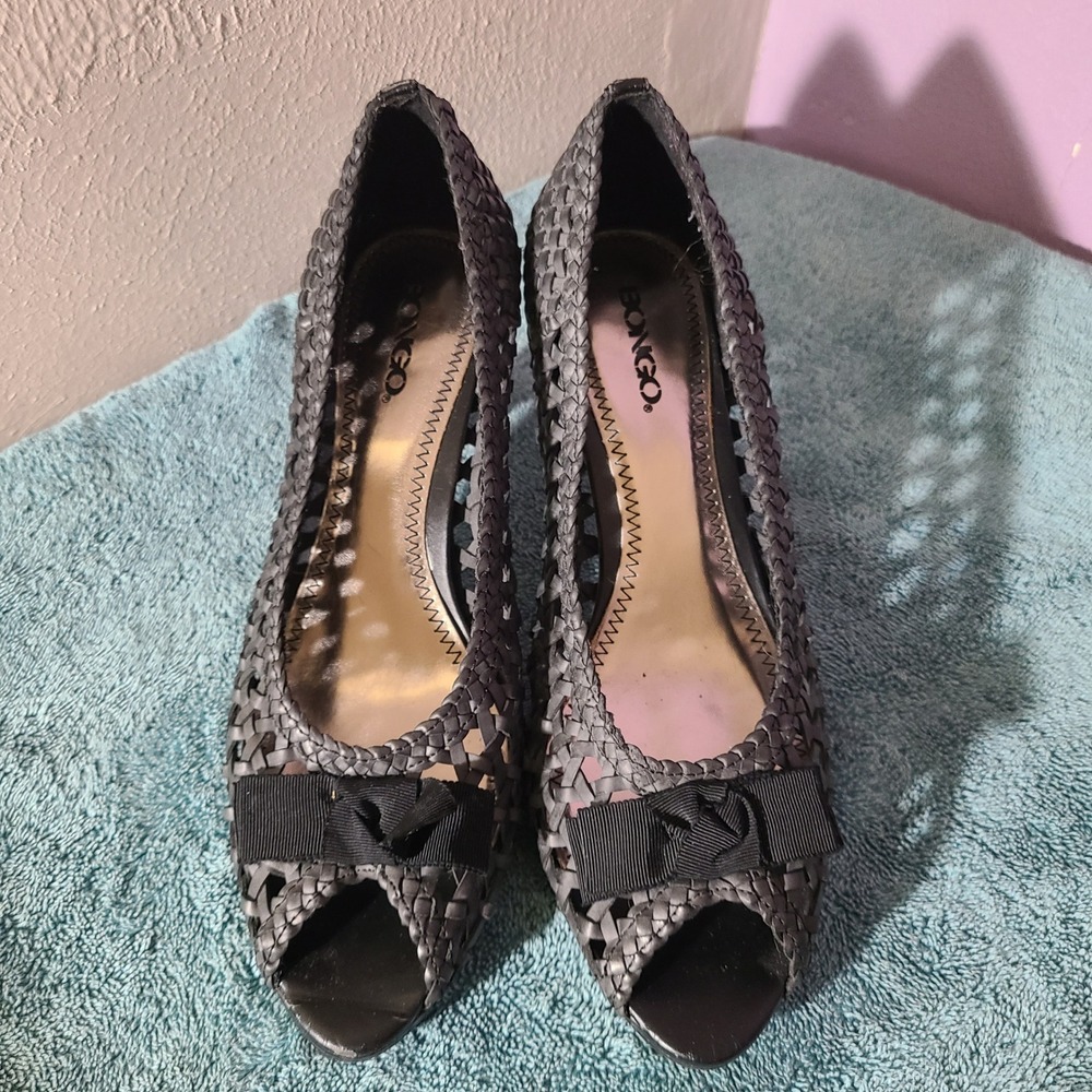 Bongo Breezy Black Woven Peep Toe Heels Bow Accent Women Size 10 - Picture 2 of 8